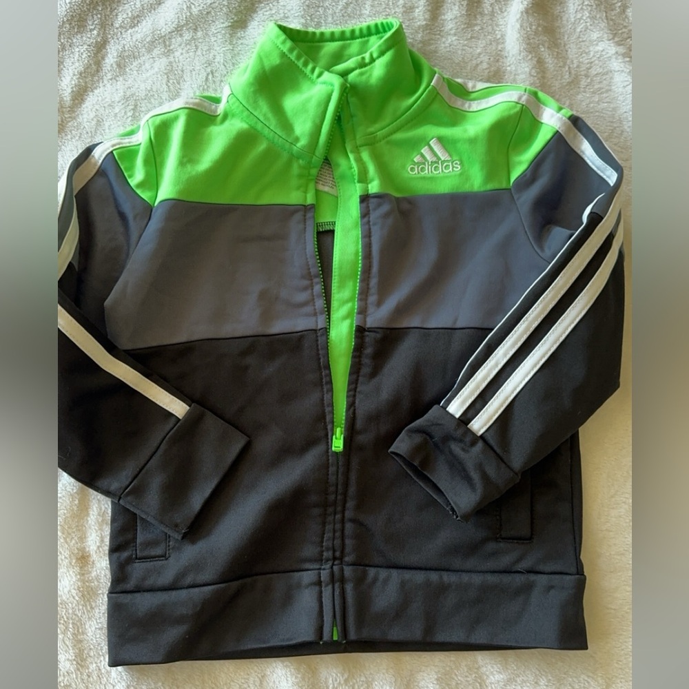 2t adidas jacket. EUC!